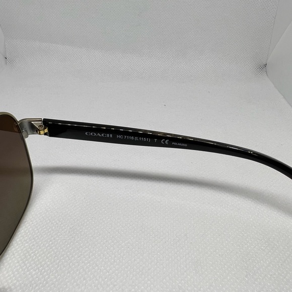 Coach Polarized Sunglasses with Case and Lens Cloth - Picture 10 of 11